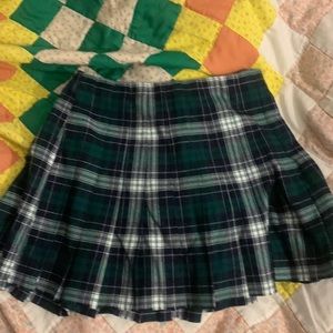 Brandy Melville green plaid skirt